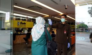 Tips Memberi Makanan Bergizi Anak Anda